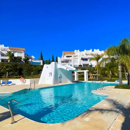 Luxury Penthouse Alcazaba Lagoon 521 - Ehhouse Estepona