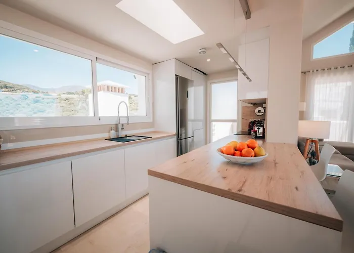 Frontline Golf Penthouse Lagoon & - Ehhouse * Estepona