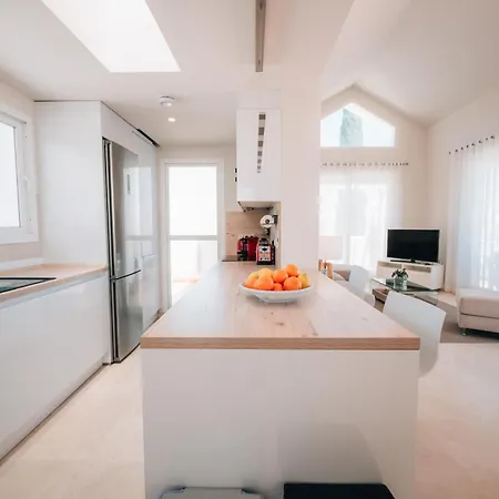 Frontline Golf Penthouse Lagoon & Ehhouse 埃斯特波纳