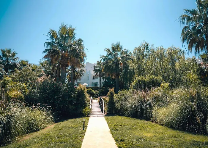 Frontline Golf Penthouse Lagoon & - Ehhouse * 에스테포나