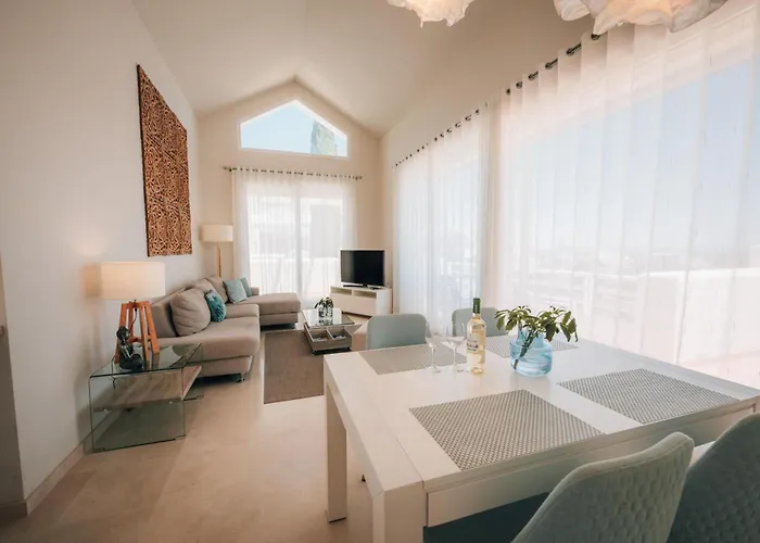 Frontline Golf Penthouse Lagoon & - Ehhouse Apartman